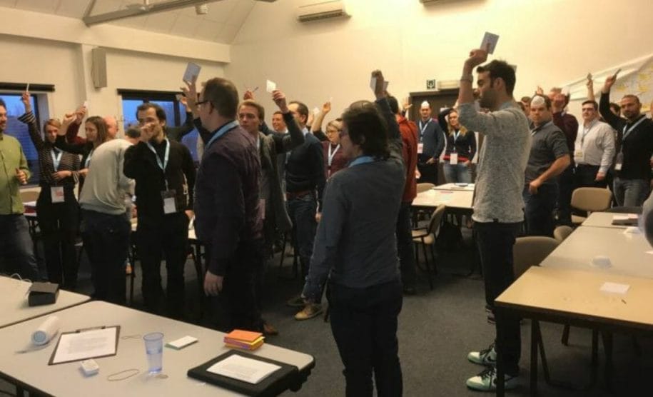 P32-2510 Crowdsourcing.JPG